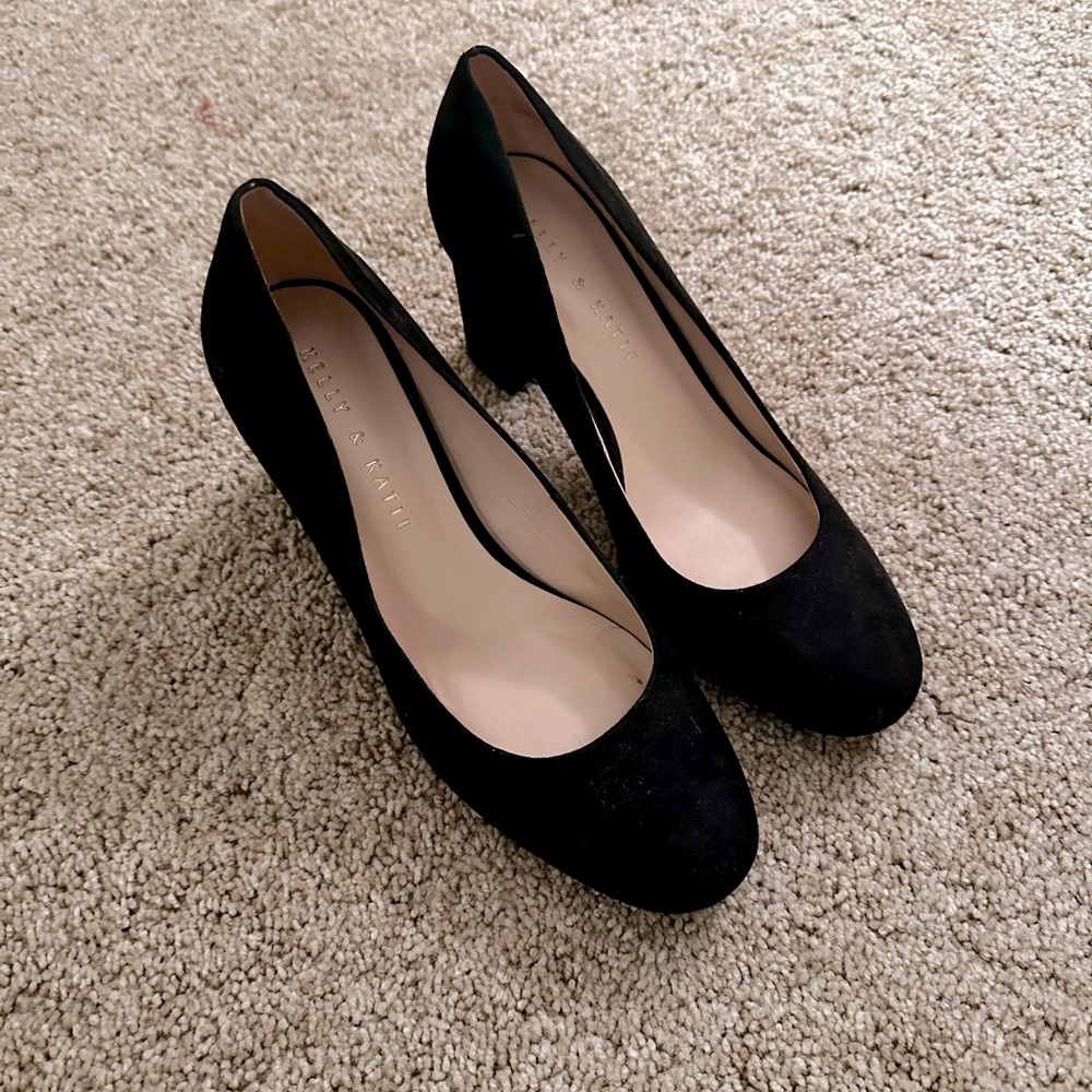 Kelly & Katie Liya Pump Black Faux Suede Block
Heels Size 7 - Picture 2 of 5